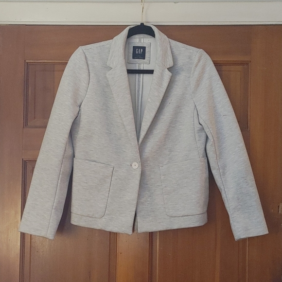 HP! 🎉🎉🎉NWOT Gap Blazer - Picture 2 of 9